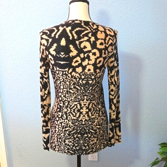 MAX MARA Long Sleeve Animal Print Blouse Shirt Top Sz Large Abstract Wrap - Picture 9 of 13